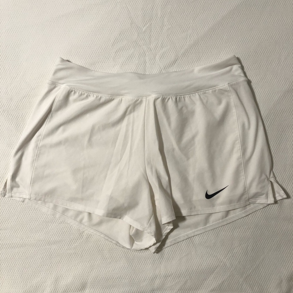 Nike White stretchy shorts with liner